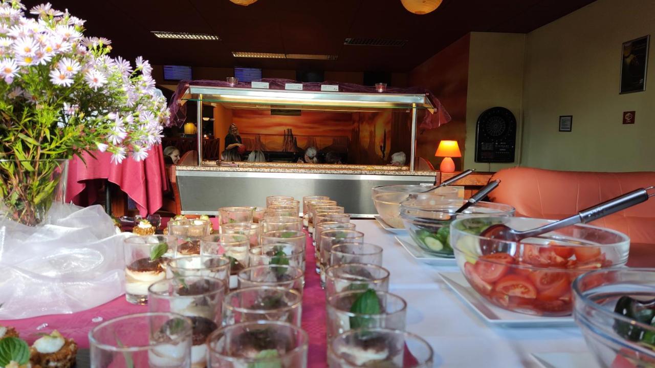 Hotel Ludmila Mělník エクステリア 写真